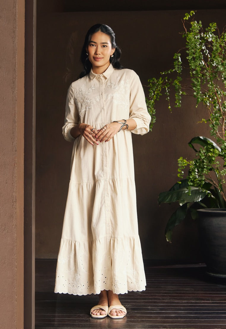 Y Tu Voz Embroidered Maxi Dress main image 0